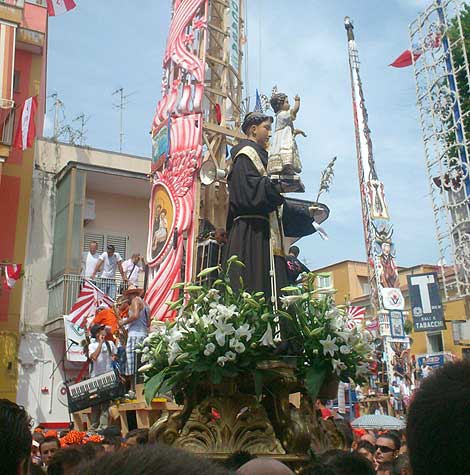 Brusciano, Gigli: al via la kermes con la processione di Sant’Antonio